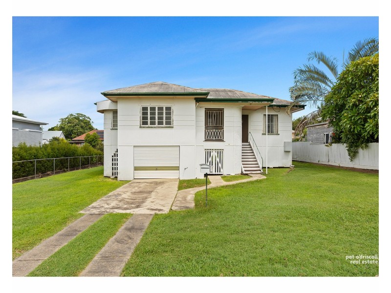 11 Queen Street, The Range QLD 4700