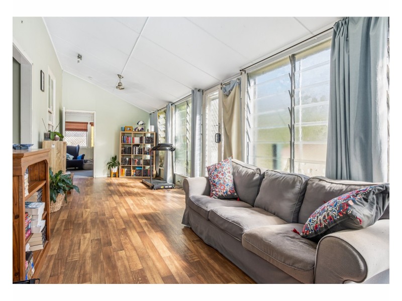 48 Haynes Street, Park Avenue QLD 4701