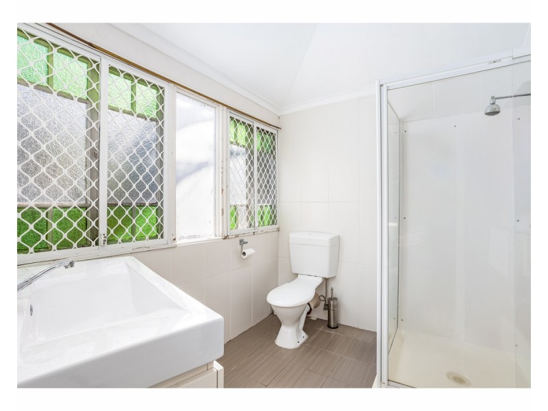 48 Haynes Street, Park Avenue QLD 4701