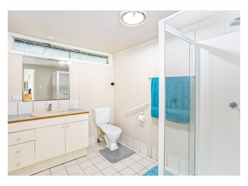 48 Haynes Street, Park Avenue QLD 4701