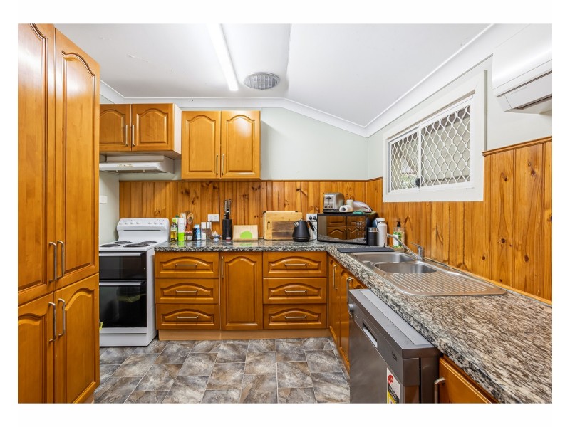 48 Haynes Street, Park Avenue QLD 4701