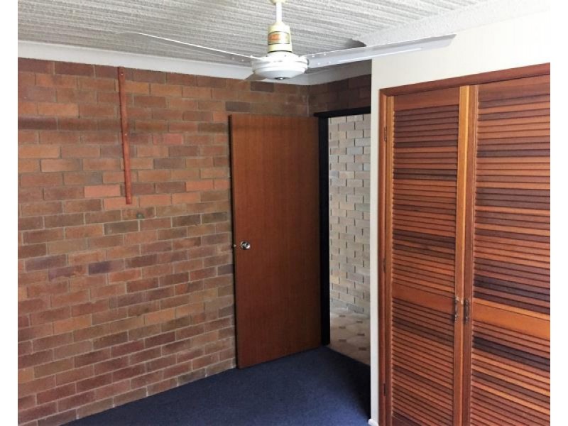 2/12 Davis Street, Allenstown QLD 4700