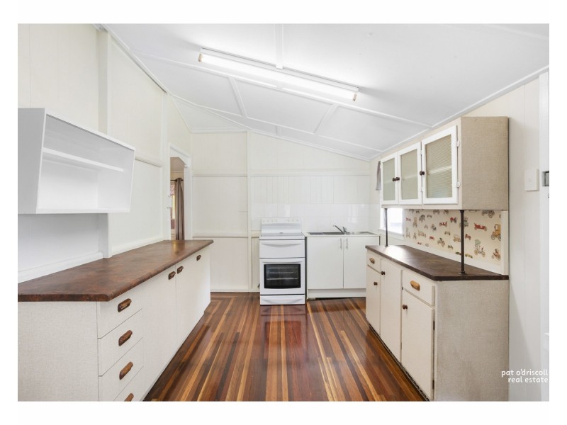 22 Face Street, Park Avenue QLD 4701