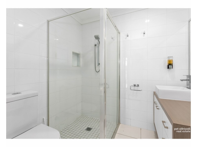 34 Cathne Street, Cooee Bay QLD 4703