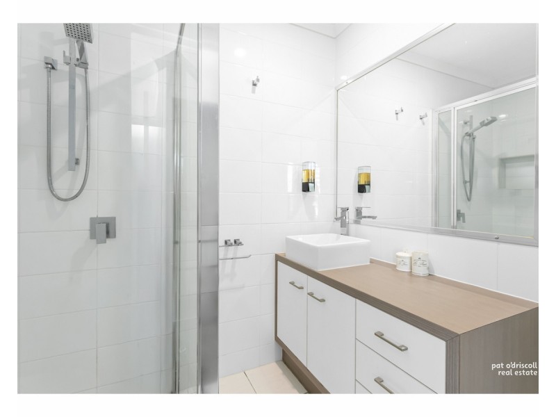 34 Cathne Street, Cooee Bay QLD 4703