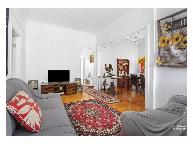 33 Nicholson Street, Allenstown QLD 4700