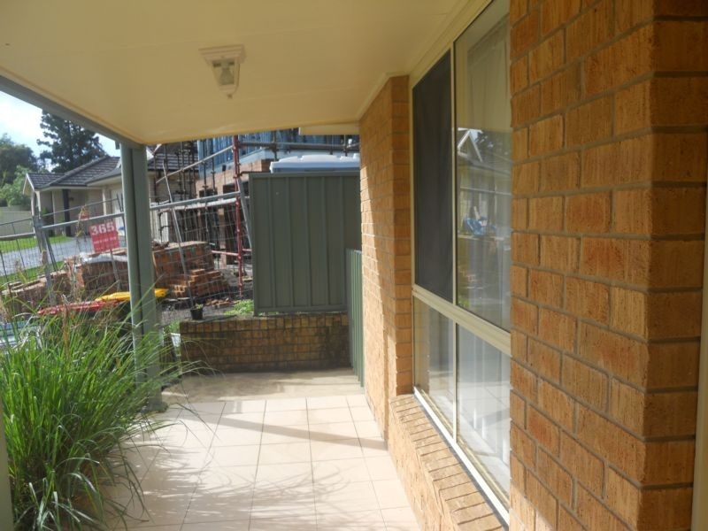 2/24 Hillview Avenue, Dungog NSW 2420