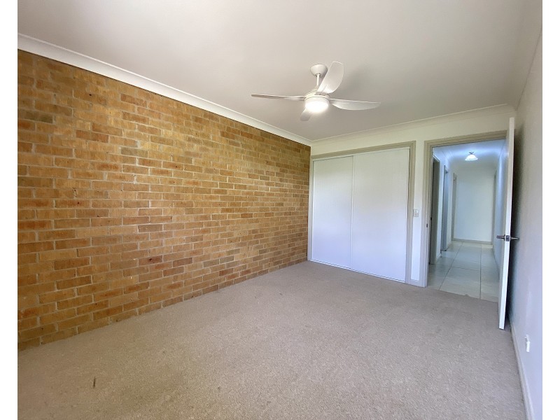 2/24 Hillview Avenue, Dungog NSW 2420