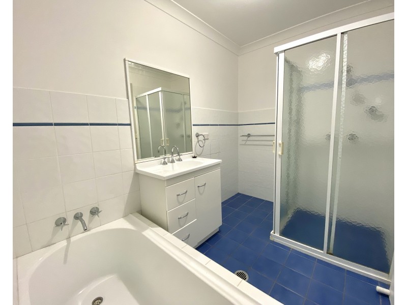 2/24 Hillview Avenue, Dungog NSW 2420