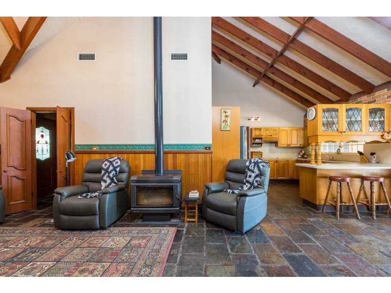 80 Cemetery Road, Dungog NSW 2420