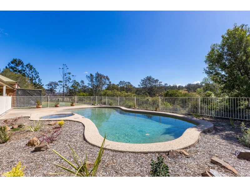 80 Cemetery Road, Dungog NSW 2420