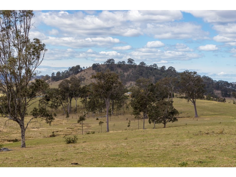 80 Cemetery Road, Dungog NSW 2420