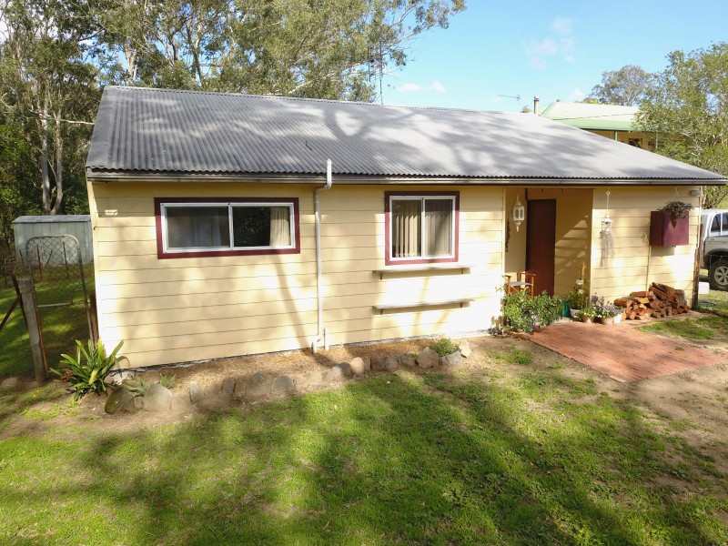 31-33 Burton Street, Dungog NSW 2420