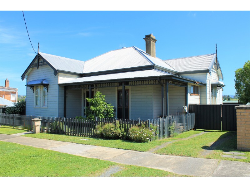 7 Mackay Street, Dungog NSW 2420