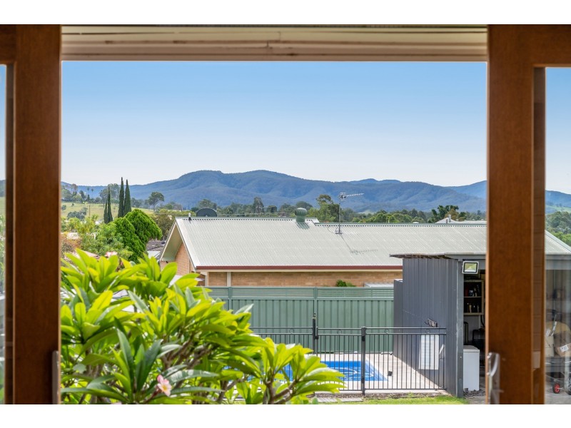 7 Mackay Street, Dungog NSW 2420