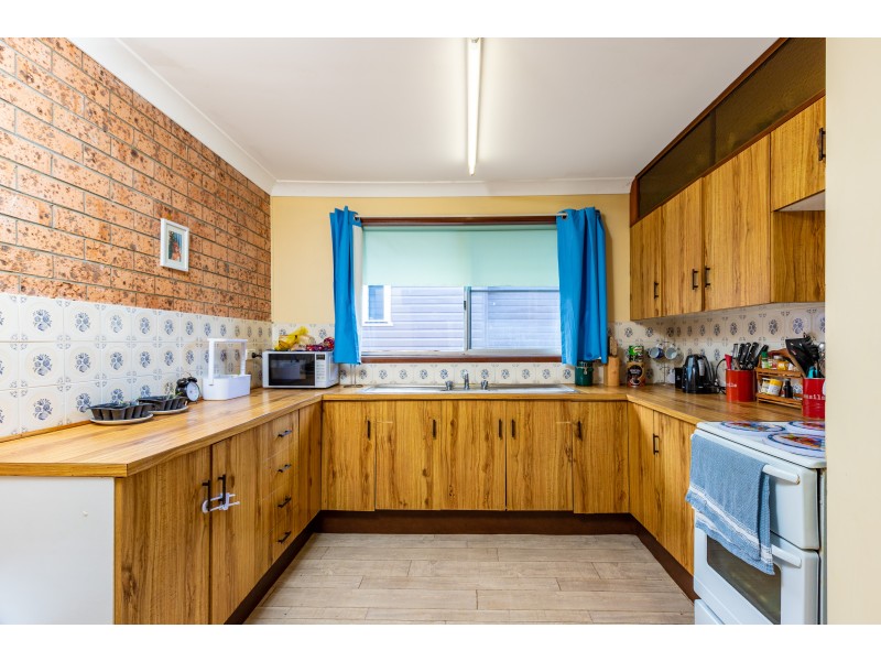4 Scott Avenue, Dungog NSW 2420