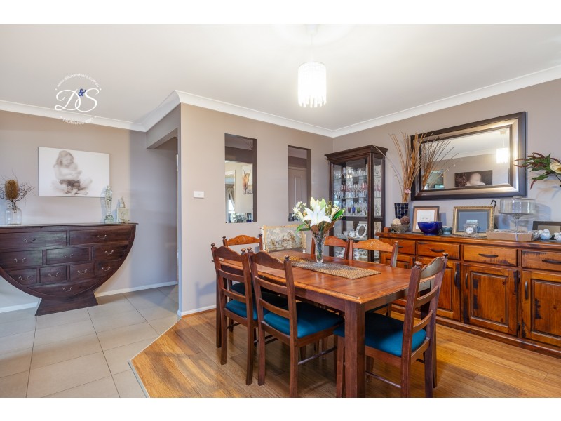 20 Hillview Avenue, Dungog NSW 2420