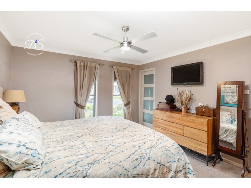 20 Hillview Avenue, Dungog NSW 2420