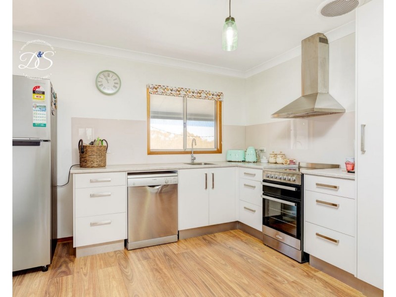 15 Jones Street, Dungog NSW 2420