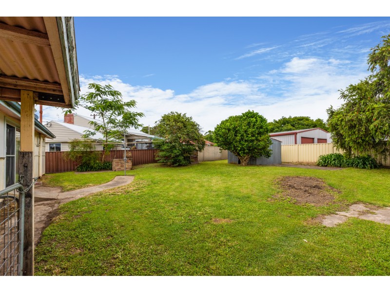 24 Lord Street, Dungog NSW 2420