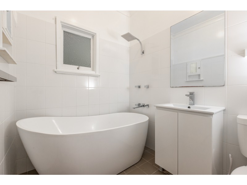 24 Lord Street, Dungog NSW 2420