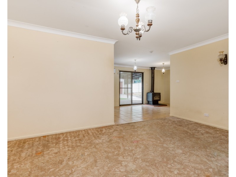 13 Baird Street, Dungog NSW 2420