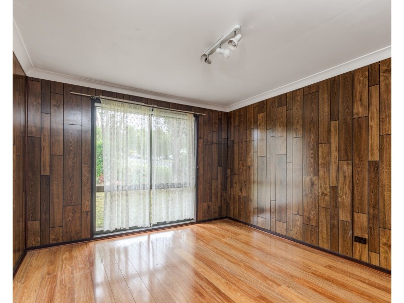 13 Baird Street, Dungog NSW 2420