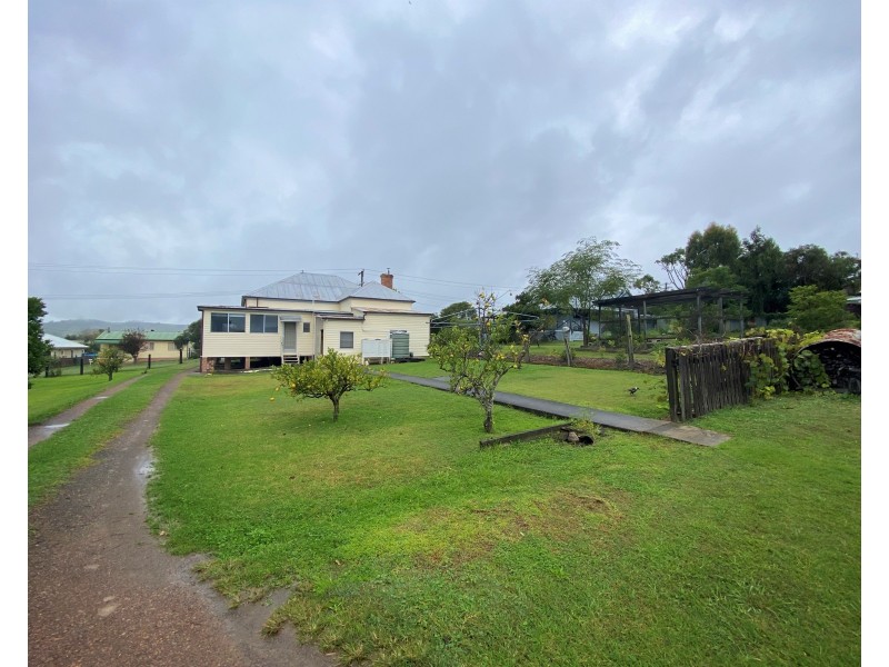 84 Hospital Road, Dungog NSW 2420