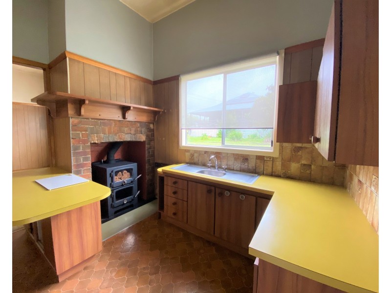 84 Hospital Road, Dungog NSW 2420