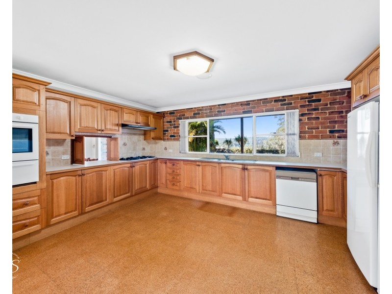 36 Teralba Street, Lisarow NSW 2250