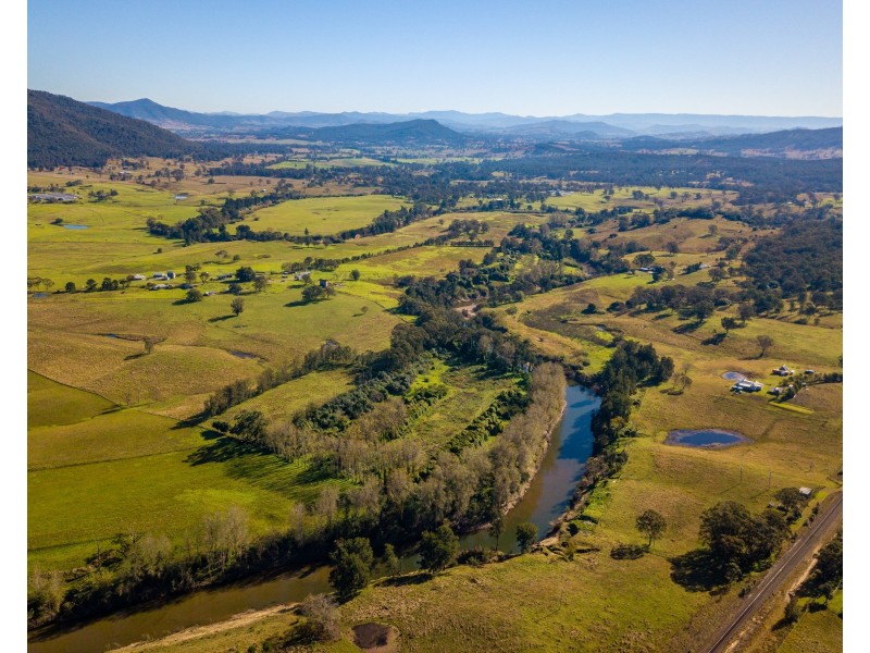 220 Gresford Road, Paterson NSW 2421