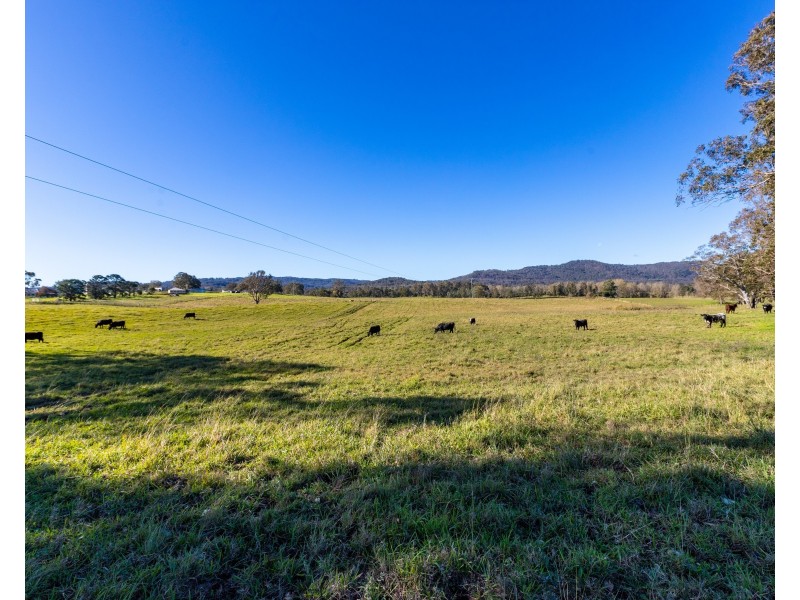 220 Gresford Road, Paterson NSW 2421