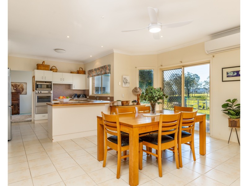 220 Gresford Road, Paterson NSW 2421