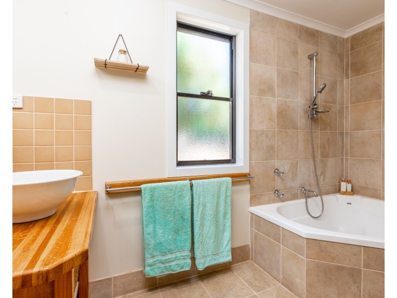 4a Moore Street, Dungog NSW 2420
