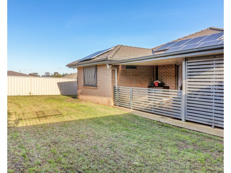 36 Pumphouse Crescent, Rutherford NSW 2320
