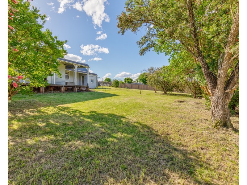 73 Chapman Street, Dungog NSW 2420