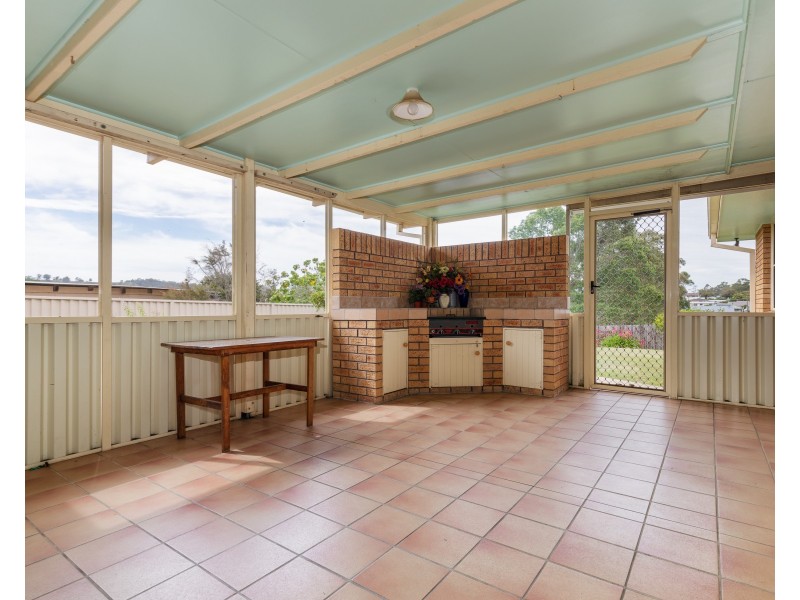 4 Chapman Street, Dungog NSW 2420