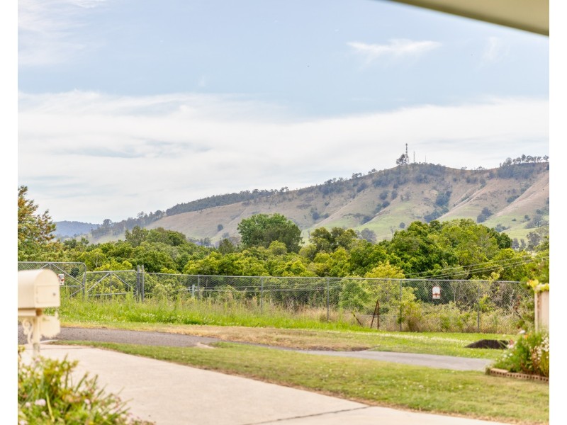 4 Chapman Street, Dungog NSW 2420
