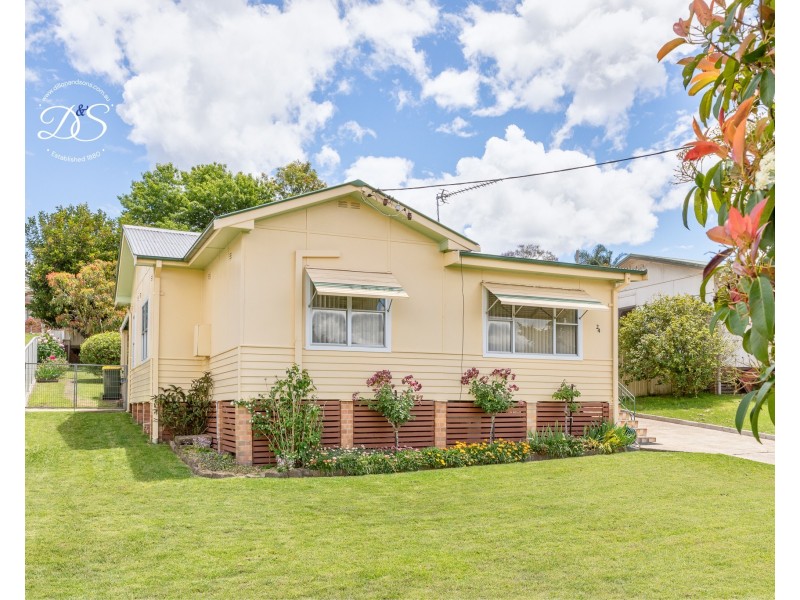 24 Moore Street, Dungog NSW 2420