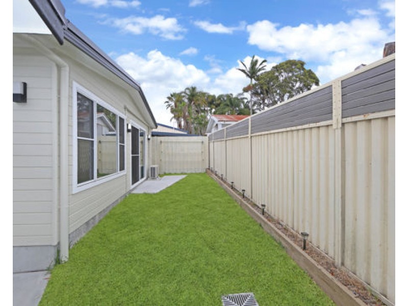 555A The Entrance Rd, Bateau Bay NSW 2261
