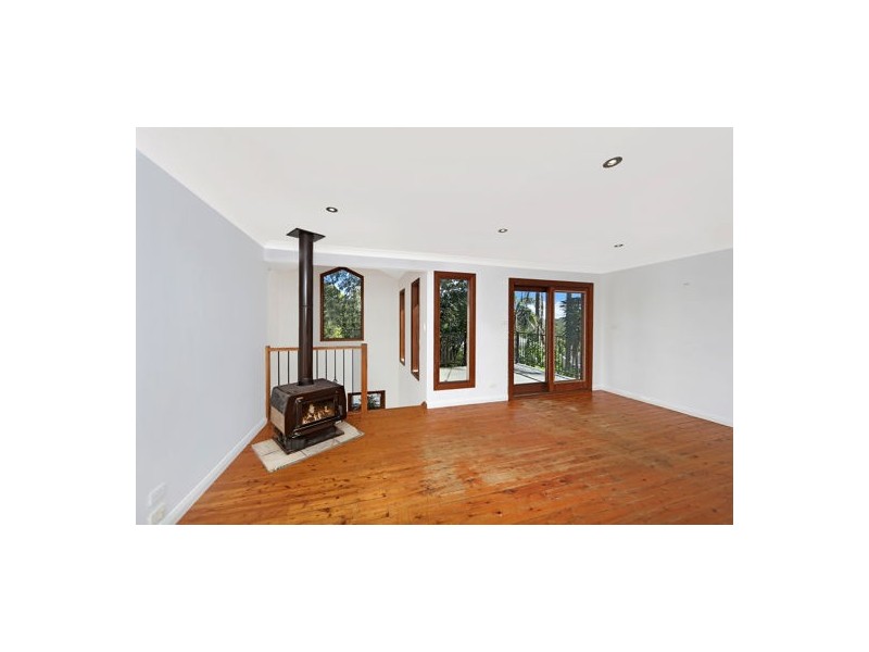 15 Noorong Avenue, Forresters Beach NSW 2260