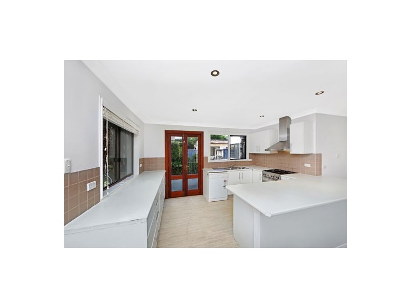 15 Noorong Avenue, Forresters Beach NSW 2260