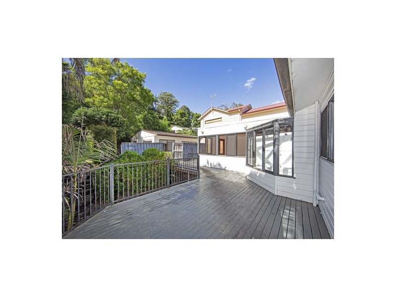 15 Noorong Avenue, Forresters Beach NSW 2260