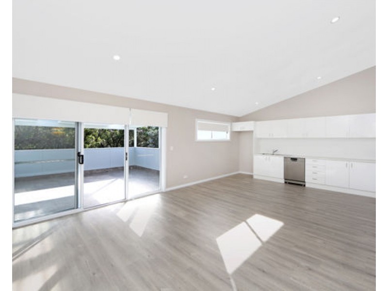 678 Unit 2/678 Coleridge Road, Bateau Bay NSW 2261