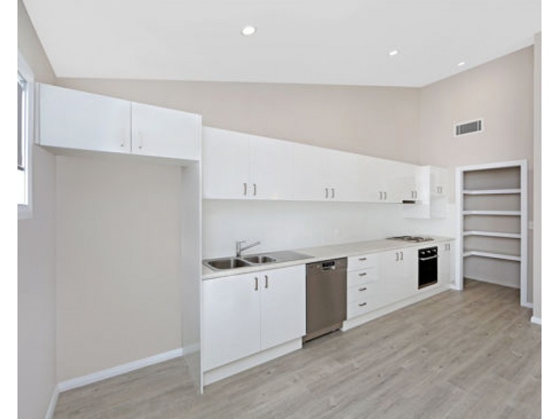 678 Unit 2/678 Coleridge Road, Bateau Bay NSW 2261
