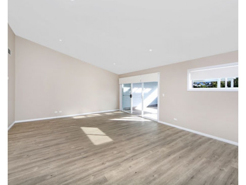 678 Unit 2/678 Coleridge Road, Bateau Bay NSW 2261