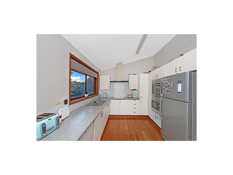 94 Lowanna Avenue, Forresters Beach NSW 2260