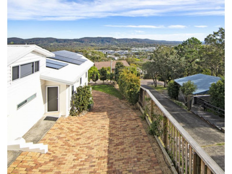 Rear Townhouse 6 Yumbool Close, Forresters Beach NSW 2260