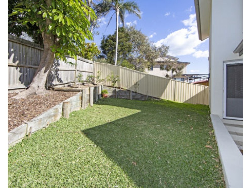 Rear Townhouse 6 Yumbool Close, Forresters Beach NSW 2260