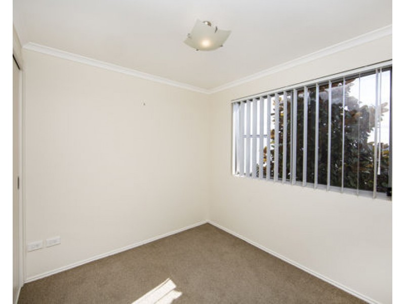 Rear Townhouse 6 Yumbool Close, Forresters Beach NSW 2260